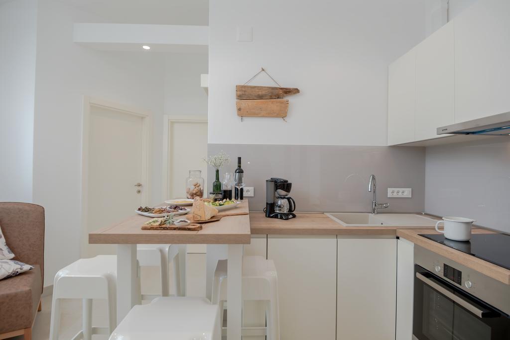 Arka Trogir Apartments - Seget Vranjica Eksteriør billede