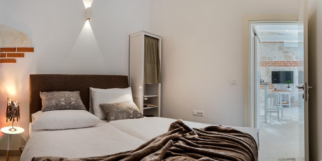 Arka Trogir Apartments - Seget Vranjica Eksteriør billede