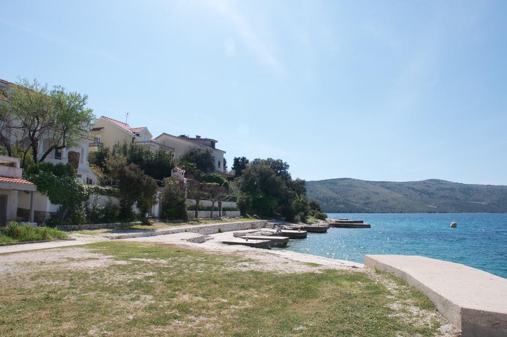 Arka Trogir Apartments - Seget Vranjica Eksteriør billede